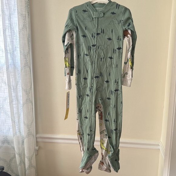 2 Carters Dinosaur footed pajamas Size 3T. NWT - Picture 1 of 9